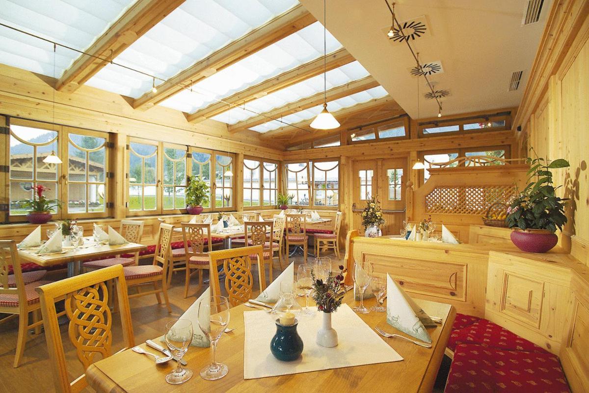 Hotel Hubertus Mit Erlebnislandgasthof Reitherwirt Kitzbuhel Ngoại thất bức ảnh