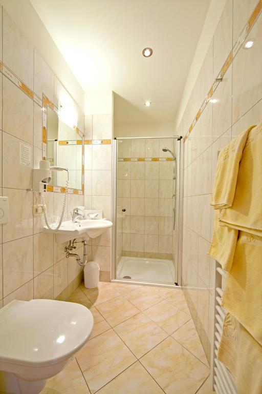 Hotel Hubertus Mit Erlebnislandgasthof Reitherwirt Kitzbuhel Phòng bức ảnh