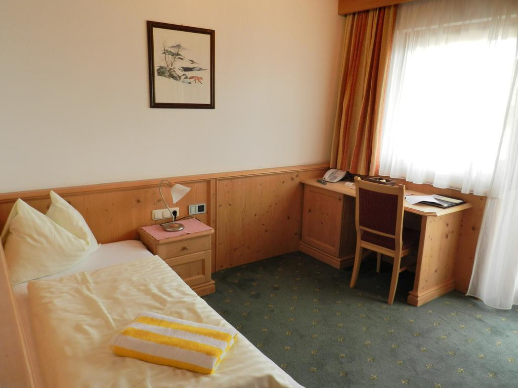 Hotel Hubertus Mit Erlebnislandgasthof Reitherwirt Kitzbuhel Phòng bức ảnh