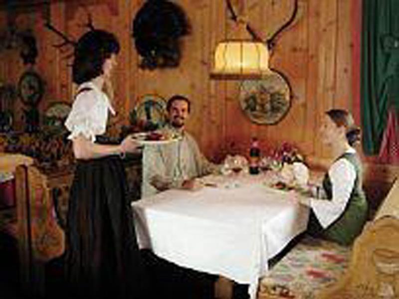 Hotel Hubertus Mit Erlebnislandgasthof Reitherwirt Kitzbuhel Ngoại thất bức ảnh